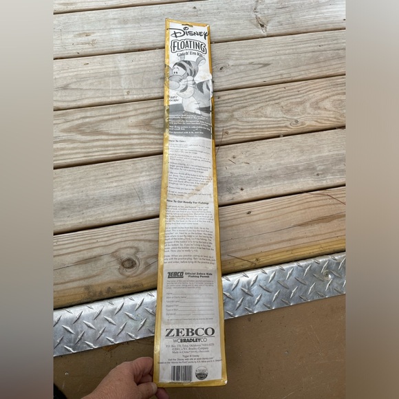Rare Vintage Zebco Disney Tigger Floating Catch’em Kit Fishing Pole Kit - Picture 2 of 2